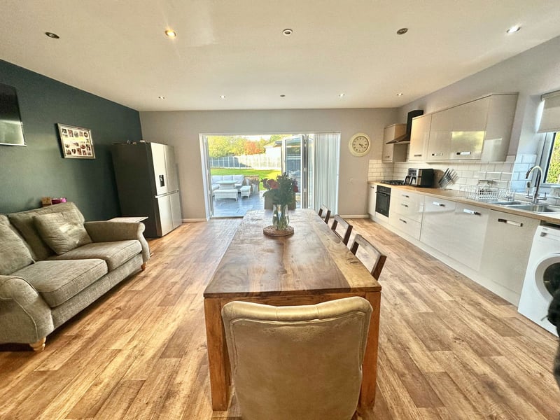4-bedroom detached at Essendine Crescent, S8, S8 - Photo 1 of 30