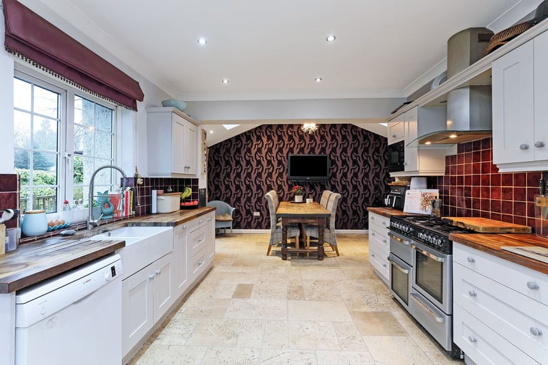 5-bedroom detached at Manchester Road, S10 - Photo 2 of 33